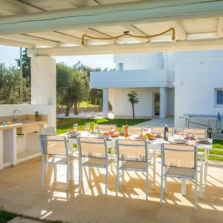 Sandy Adventures & Seaside Holiday home *